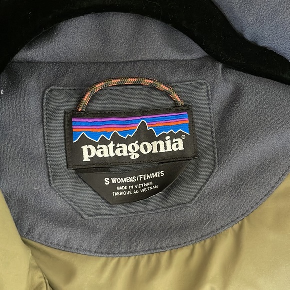Patagonia - Women's Bivy Hooded Vest - Size Small - Picture 3 of 4